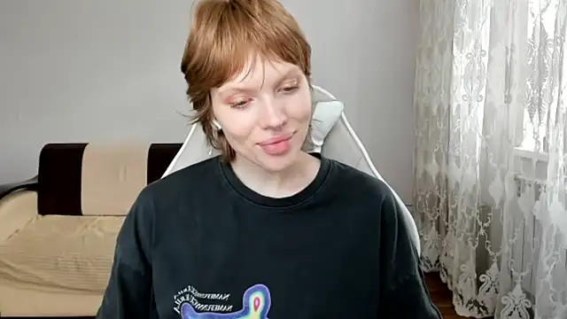 Snapshot of StellaDavis chatting on 05.24.26 StellaDavis online show from 05.24.26