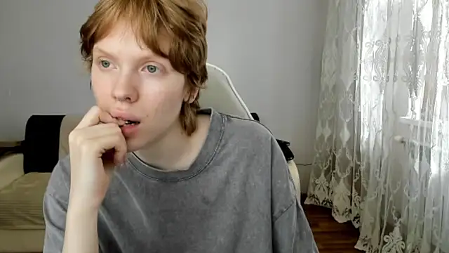 Snapshot of StellaDavis chatting on 06.01.26 StellaDavis online show from 06.01.26