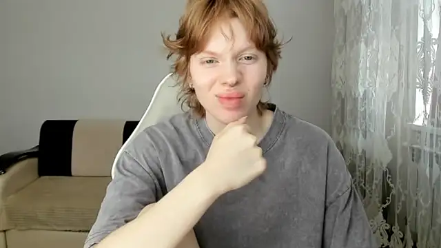 Snapshot of StellaDavis chatting on 06.10.26 StellaDavis online show from 06.10.26