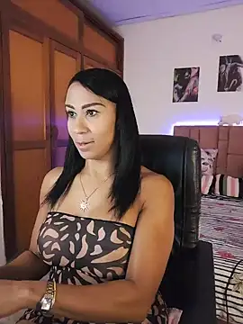 Snapshot of charlotte_bayron02 chatting on 05.29.26 charlotte bayron02 online show from 05.29.26