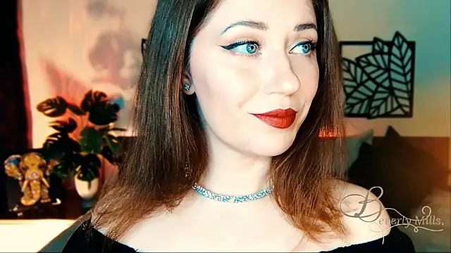 MissBeverlyMills online show from 03.22.25