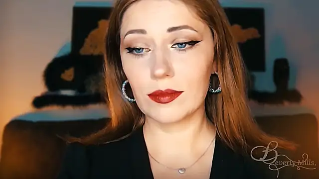 MissBeverlyMills online show from 09.17.25