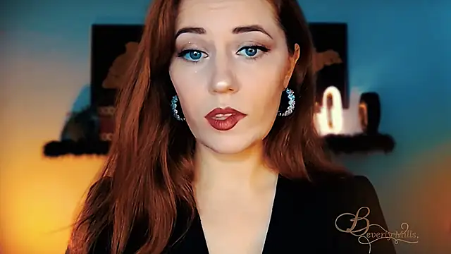 MissBeverlyMills online show from 11.30.25