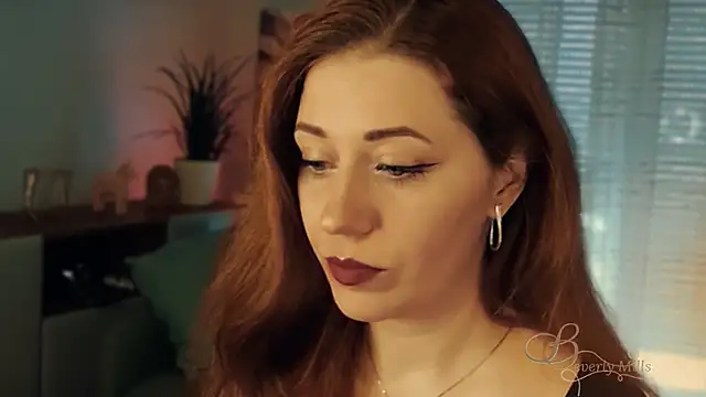 MissBeverlyMills online show from 01.10.26