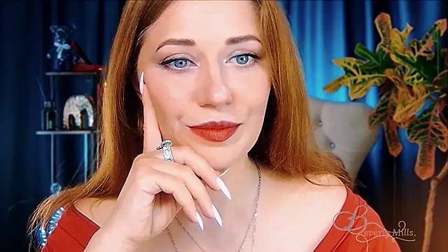Snapshot of MissBeverlyMills chatting on 06.10.26 MissBeverlyMills online show from 06.10.26