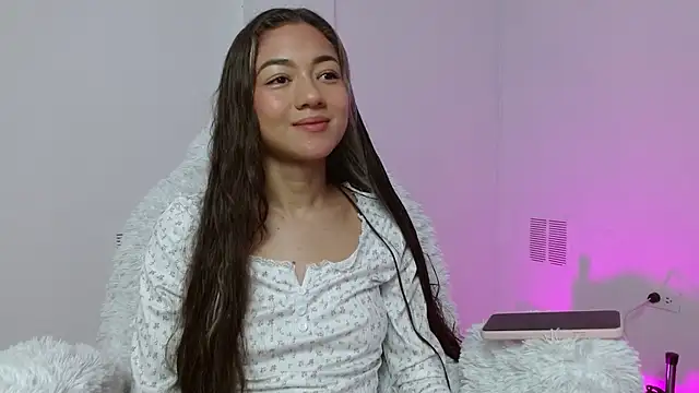Snapshot of hantonella_ chatting on 11.14.25 hantonella online show from 11.14.25