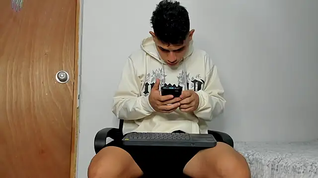 andrew rose  online show from 11.24.25