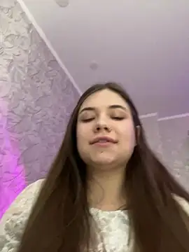 Vikki toriya online show from 12.25.24