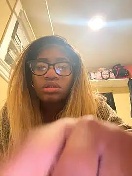 xDestineeXX online show from 11.05.25