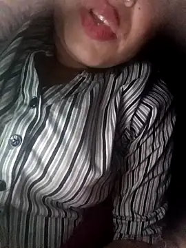 Snapshot of _sonal_sharma chatting on 12.21.25 sonal sharma online show from 12.21.25