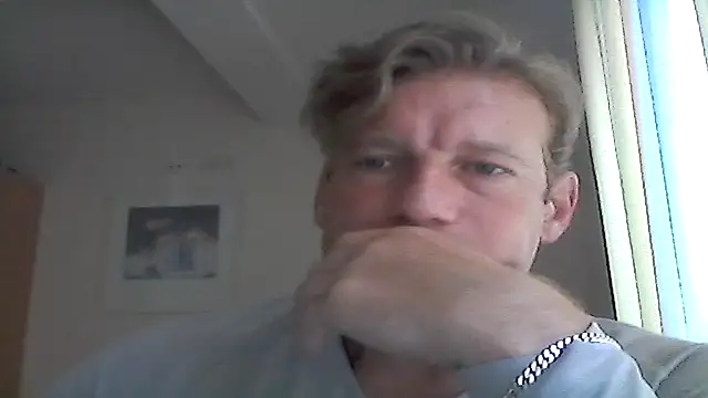 MArciQuarky online show from 09.12.25