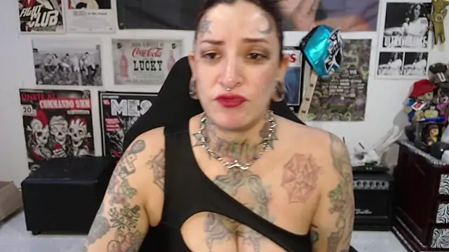 Snapshot of Rollyderolandia666 chatting on 05.05.26 Rollyderolandia666 online show from 05.05.26