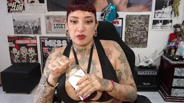 Snapshot of Rollyderolandia666 chatting on 05.19.26 Rollyderolandia666 online show from 05.19.26
