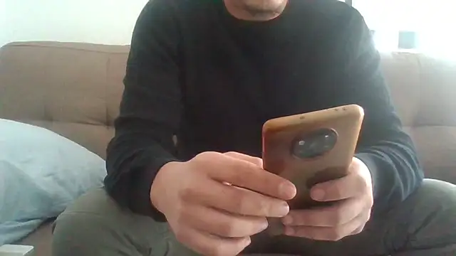 Snapshot of Latino_Bull chatting on 12.04.24 Latino Bull online show from 12.04.24