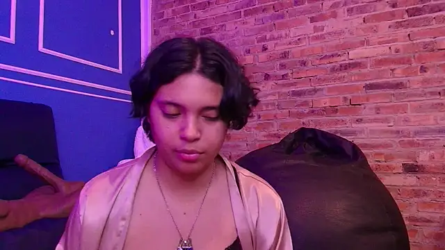 Emmapark  online show from 12.19.25