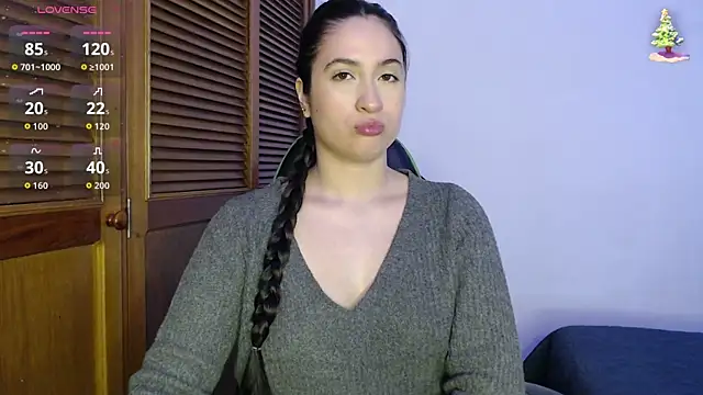 sofiaduque 26 online show from 11.17.25