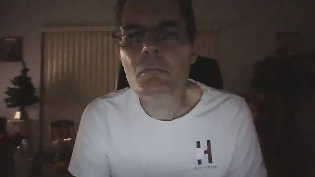 Snapshot of Copfiremen4566 chatting on 12.02.25 Copfiremen4566 online show from 12.02.25