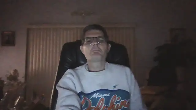 Snapshot of Copfiremen4566 chatting on 06.25.26 Copfiremen4566 online show from 06.25.26