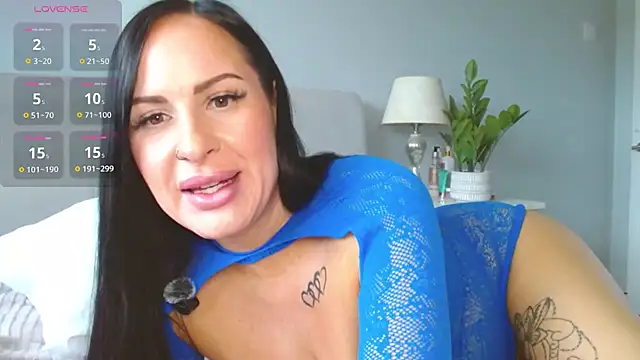 Layla UK online show from 03.05.26