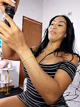 Snapshot of Charlotte_Bayron chatting on 09.09.25 Charlotte Bayron online show from 09.09.25