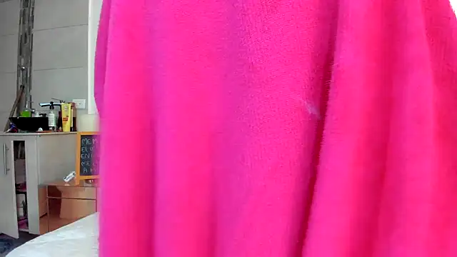 emilyparkerr01 online show from 12.09.24