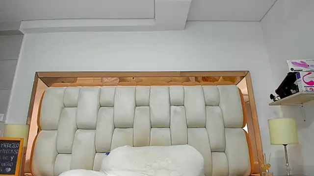 emilyparkerr01 online show from 03.04.25