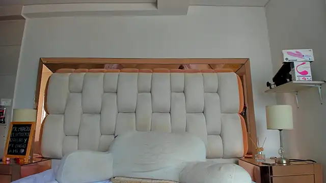 emilyparkerr01 online show from 03.15.25