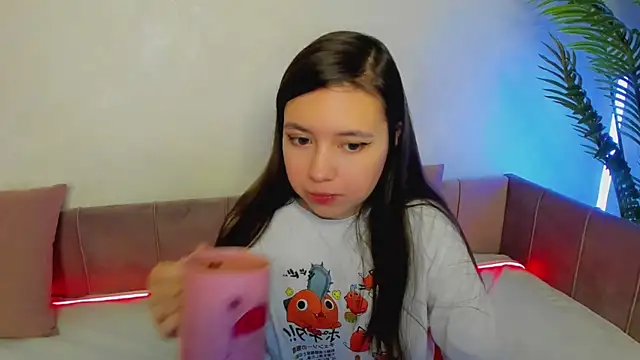 Lina Brownie online show from 01.07.25