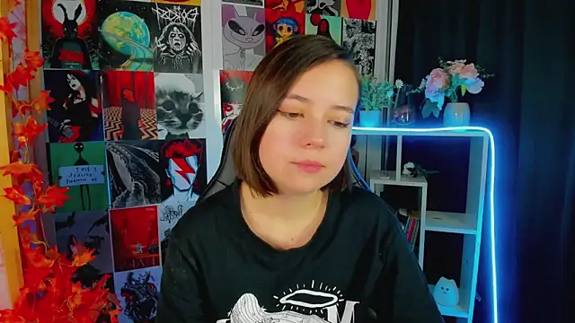 Lina Brownie online show from 01.24.25