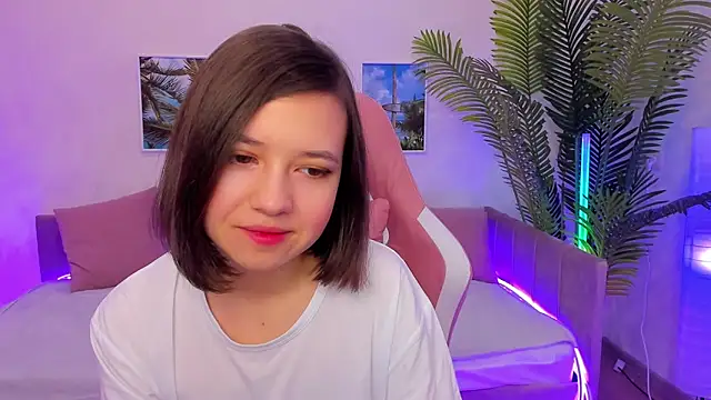 Lina Brownie online show from 02.05.25