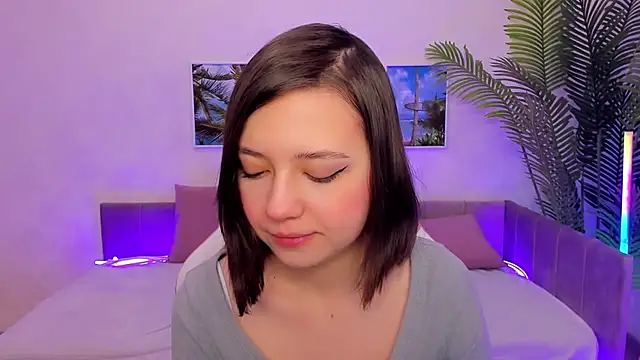 Lina Brownie online show from 03.15.25