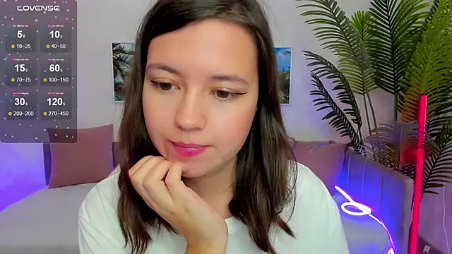 Lina Brownie online show from 10.02.25