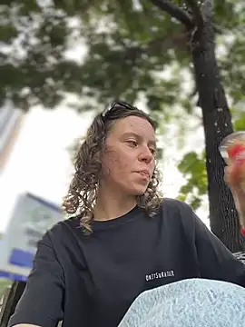 Snapshot of RinaMood chatting on 02.18.26 RinaMood online show from 02.18.26