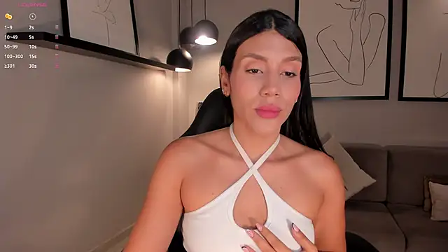 Snapshot of CharlotteCox_ chatting on 01.21.25 CharlotteCox  online show from 01.21.25