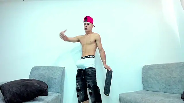 JuniorMorris  online show from 03.20.25