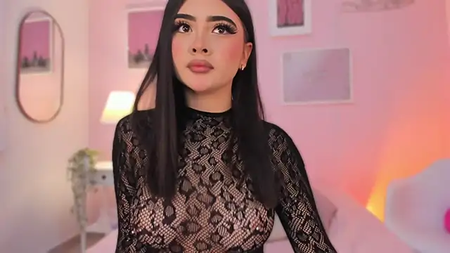 Snapshot of little-natt chatting on 02.08.25 little-natt online show from 02.08.25