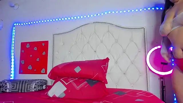 Snapshot of Elettrahot_ chatting on 02.03.26 Elettrahot online show from 02.03.26