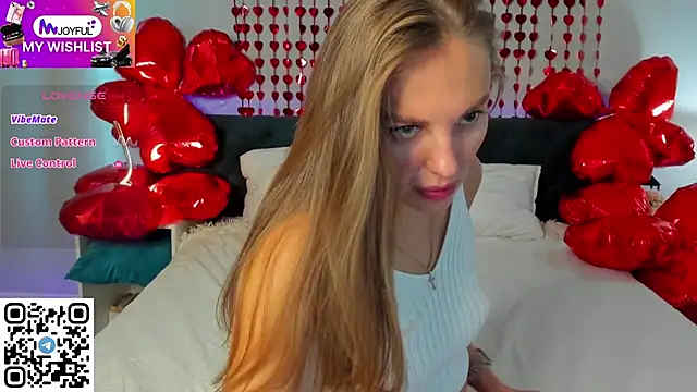 Kelly Hardy online show from 02.15.25