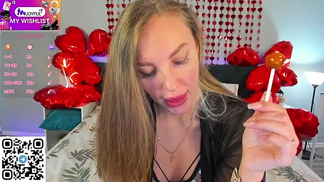 Kelly Hardy online show from 02.17.25