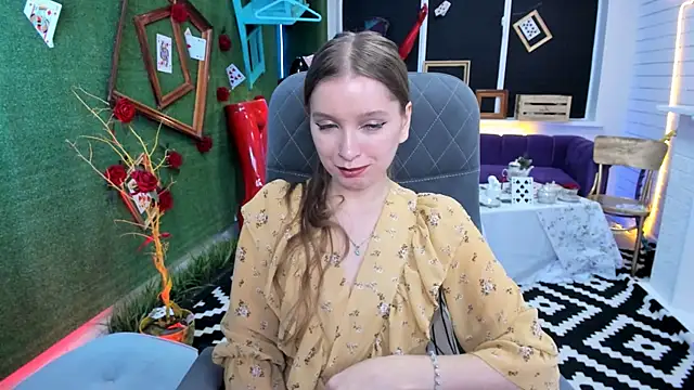 MayaSinabon online show from 12.04.24