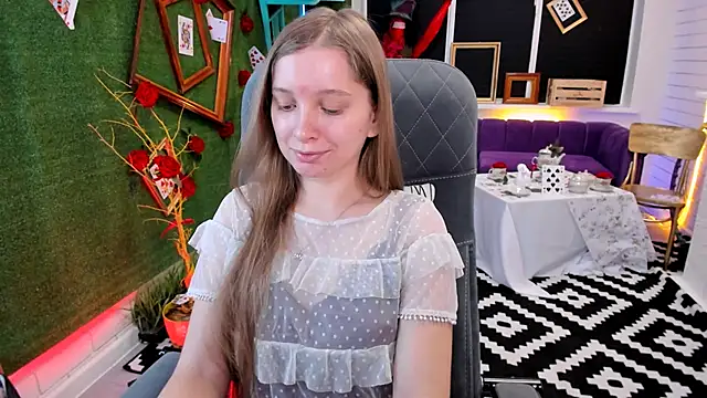 MayaSinabon online show from 12.08.24