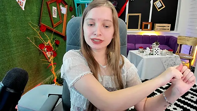 MayaSinabon online show from 12.08.24