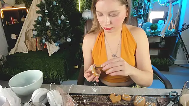 MayaSinabon online show from 12.24.24