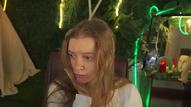 MayaSinabon online show from 02.15.25