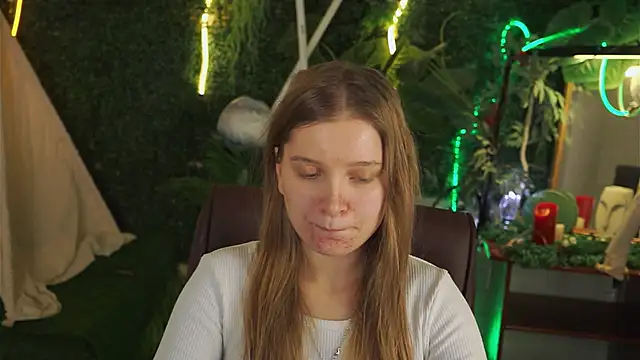 MayaSinabon online show from 02.15.25