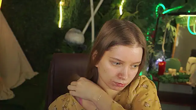 MayaSinabon online show from 02.16.25