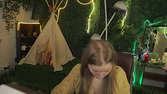 MayaSinabon online show from 02.16.25