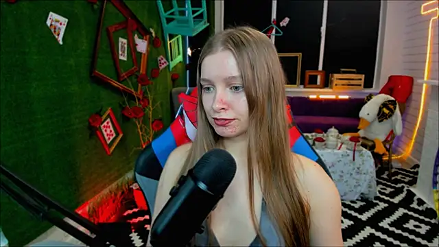 MayaSinabon online show from 02.18.25