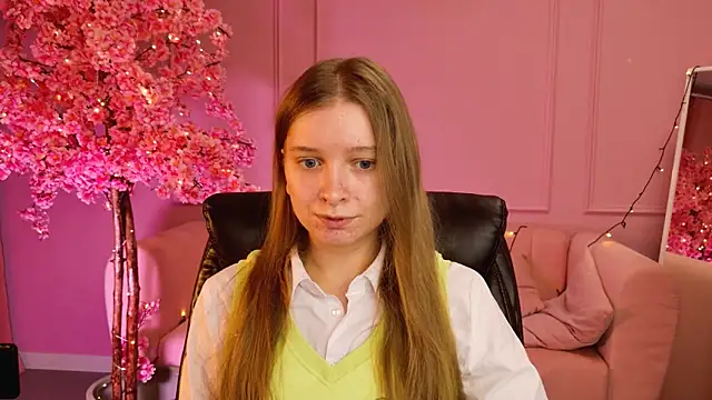 MayaSinabon online show from 03.08.25