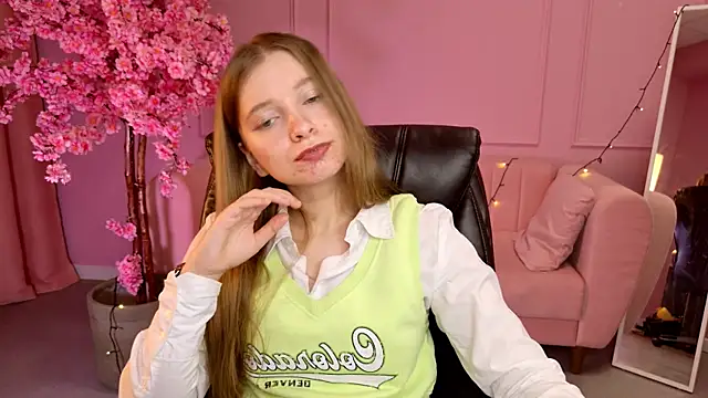 MayaSinabon online show from 03.08.25